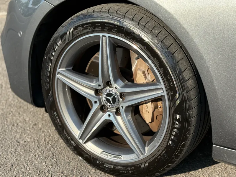 Mercedes Benz E 300