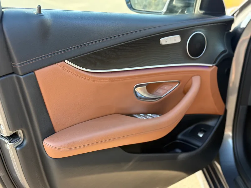 Mercedes Benz E 300