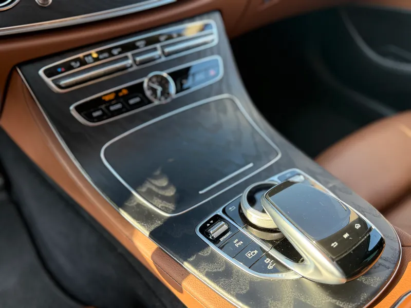 Mercedes Benz E 300