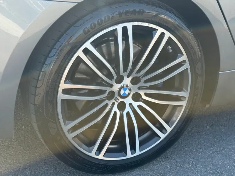 BMW 530