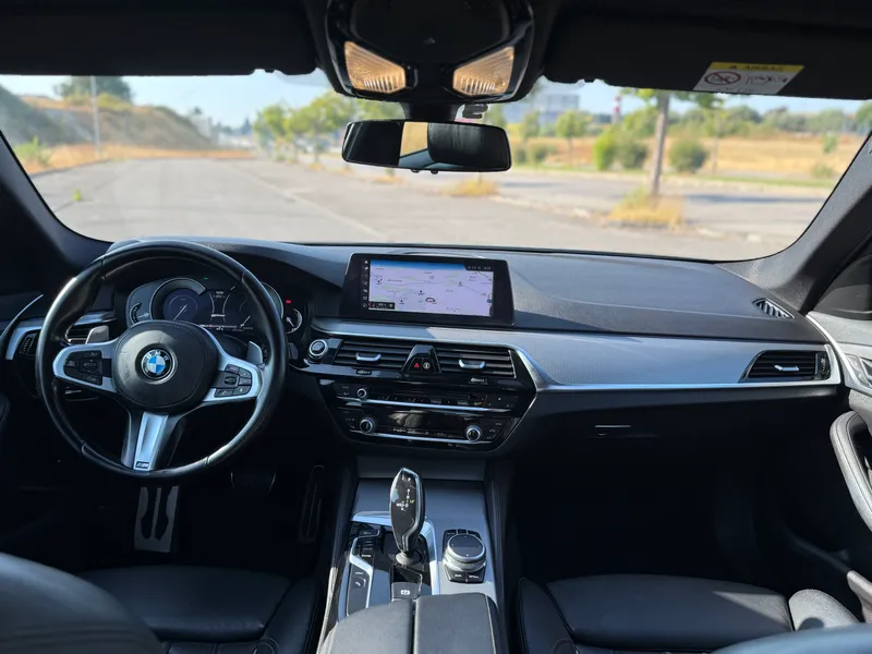 BMW 530
