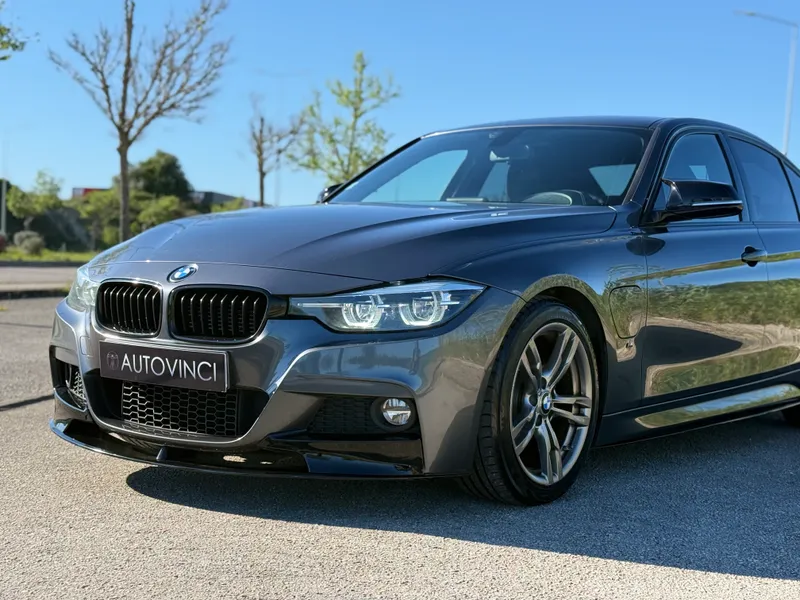 BMW 330