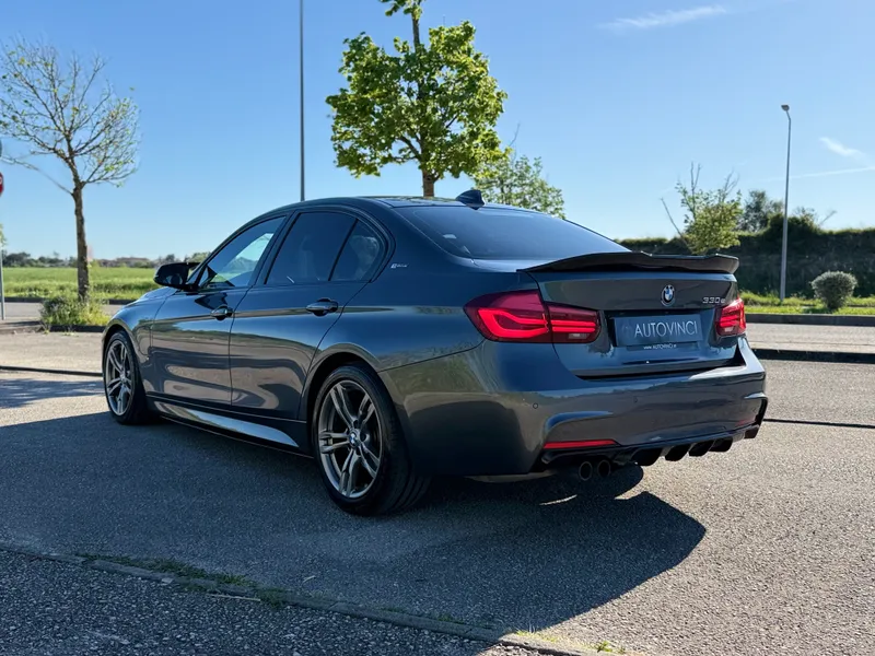 BMW 330