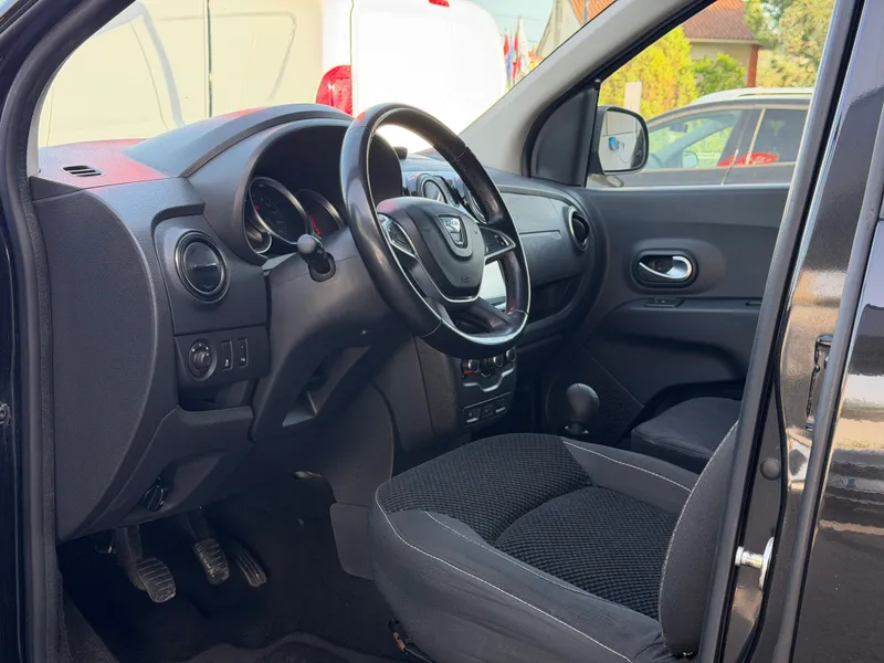 Dacia Lodgy