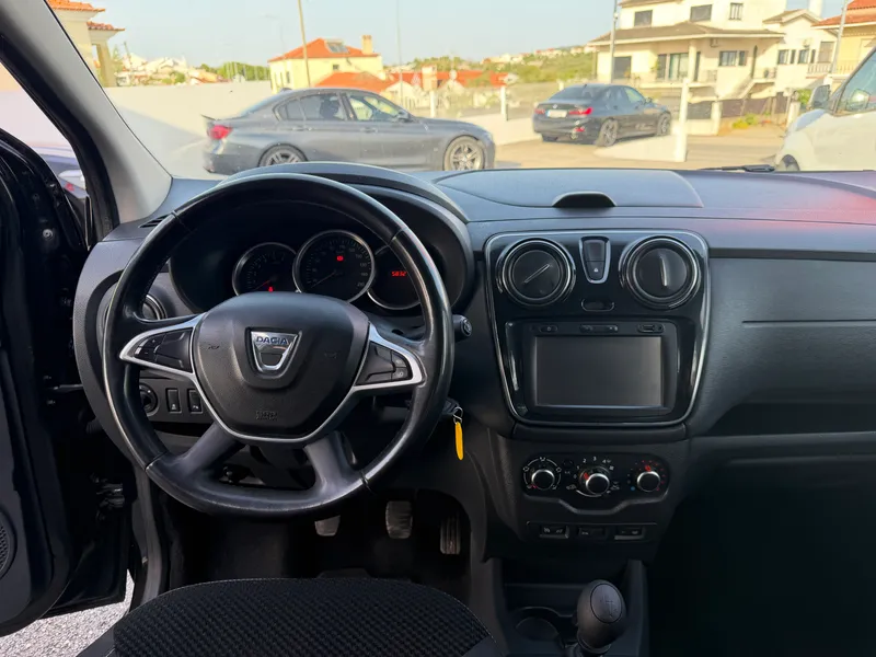 Dacia Lodgy